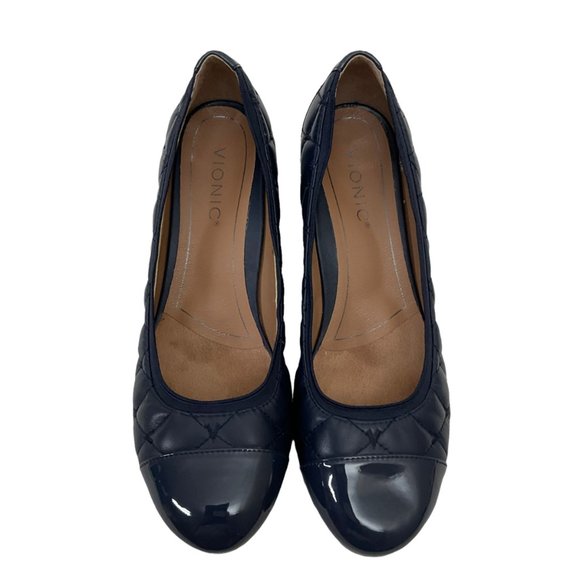 NEW Vionic Women’s Olympia Ruby Size 8.5 Pumps Quilted Cap Toe Navy Leather Wide - Picture 7 of 9